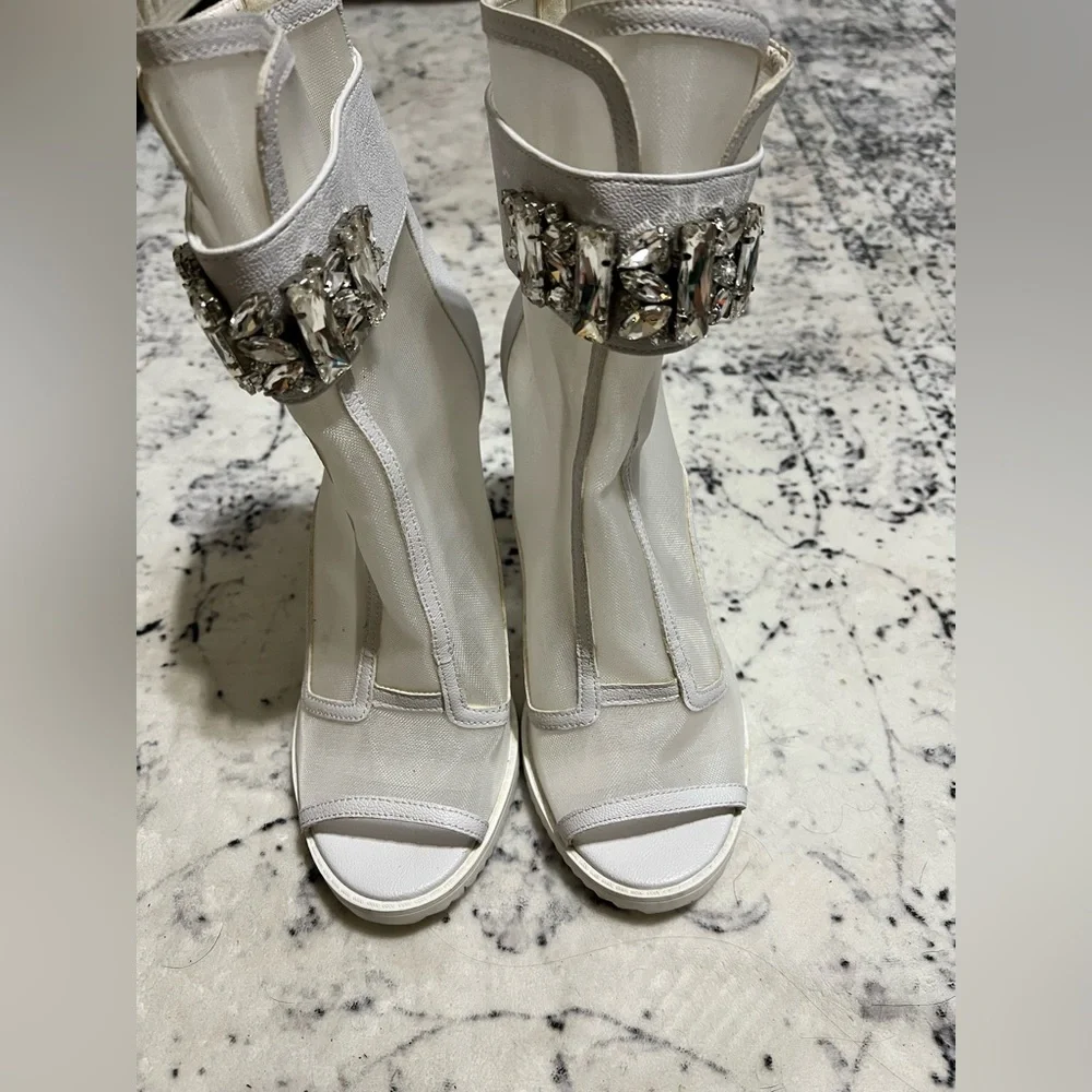 Women’s Karl Lagerfeld Blayze Mesh Peep Toe Heel Booties -White 8.5  (w/flaws)